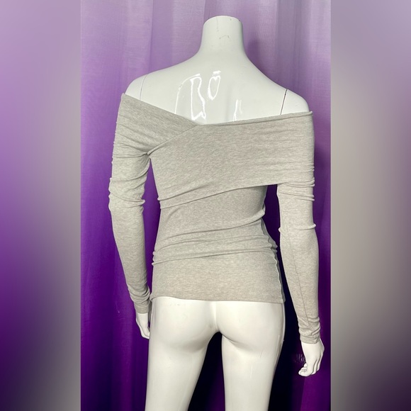 Babaton Black Phil off the shoulder long sleeve sweater top - Aritiza - Picture 3 of 4